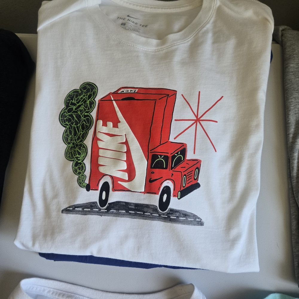 6 Mens NIKE short Sleeve Tshirts XL Bundle All 6 Sold Together